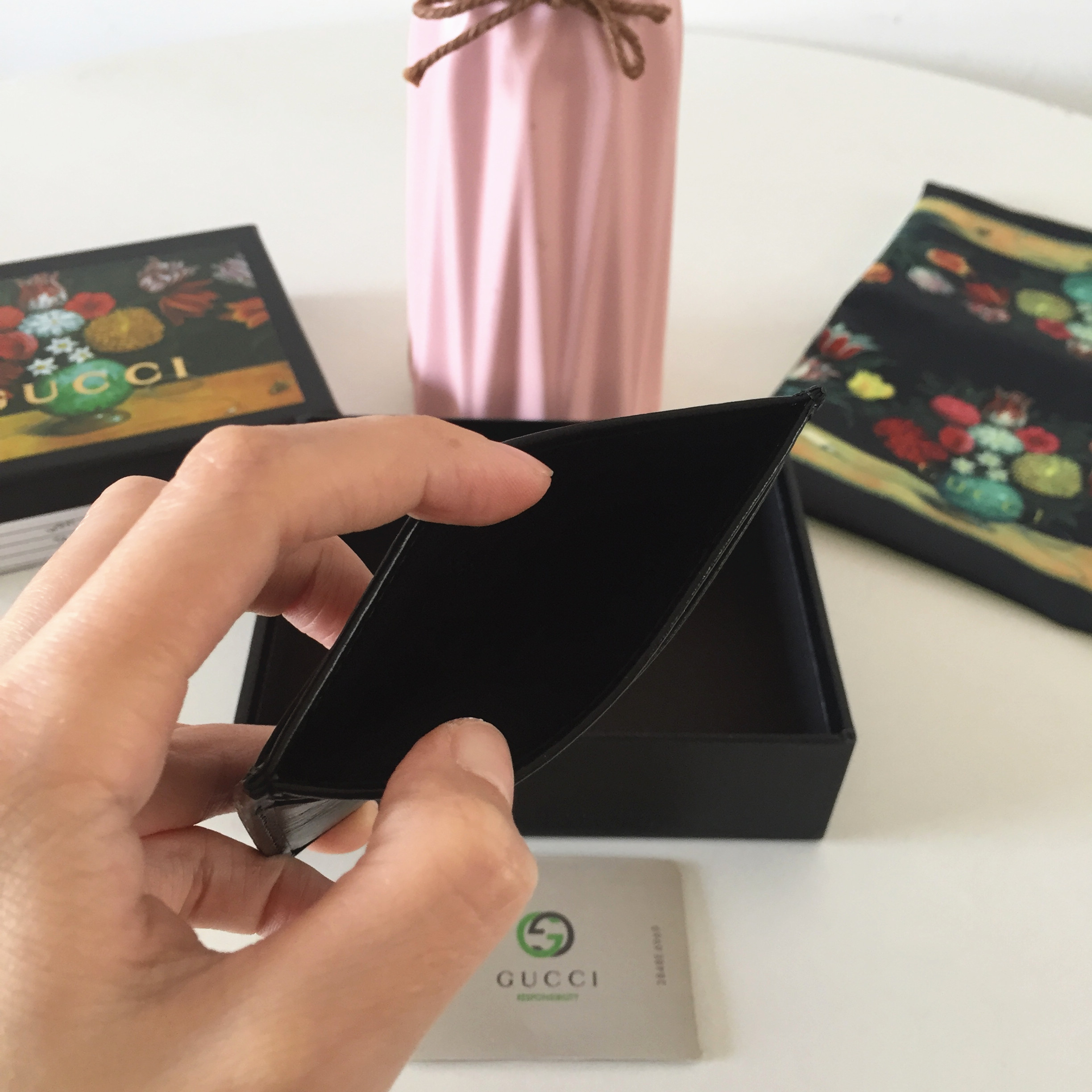 구찌 GG 인토로킹 레더 카드 케이스